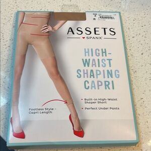 New Spanx High-Waist Shaping Capri